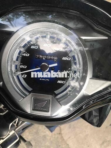 Honda Future Led Fi 125 2022 Xanh đen, BSTP 9 nút.