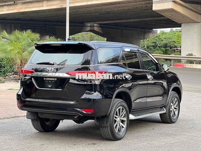 Toyota Fortuner 2017 máy xăng 2 cầu 645tr