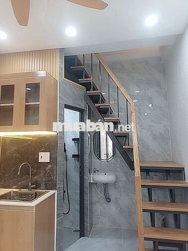NHÀ QUẬN 10 - 2 TỶ 830 - 1 TRỆT 2 LẦU - Ở NGAY