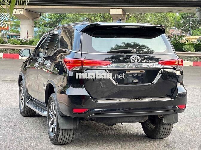 Toyota Fortuner 2017 máy xăng 2 cầu 645tr