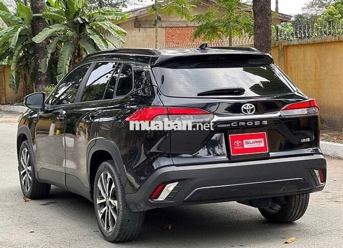 Toyota Cross 2023 1.8V Đen 35.000km