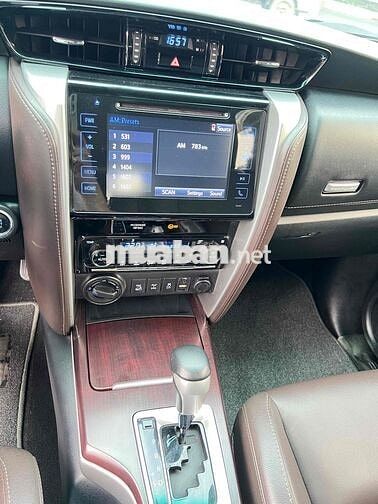 Toyota Fortuner 2017 máy xăng 2 cầu 645tr