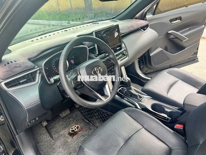 Toyota Cross 2023 1.8V Đen 35.000km