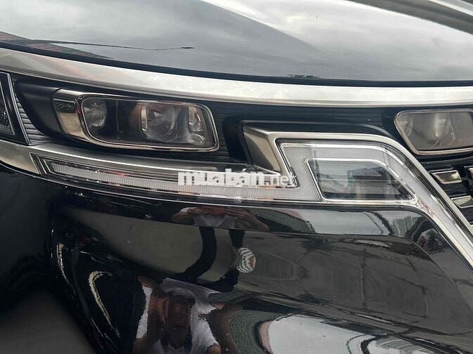 Kia Carnival Signature Đen 40000 km