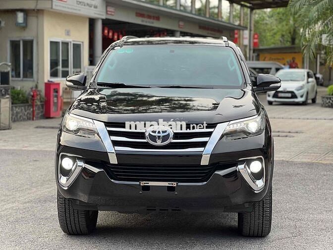 Toyota Fortuner 2017 máy xăng 2 cầu 645tr