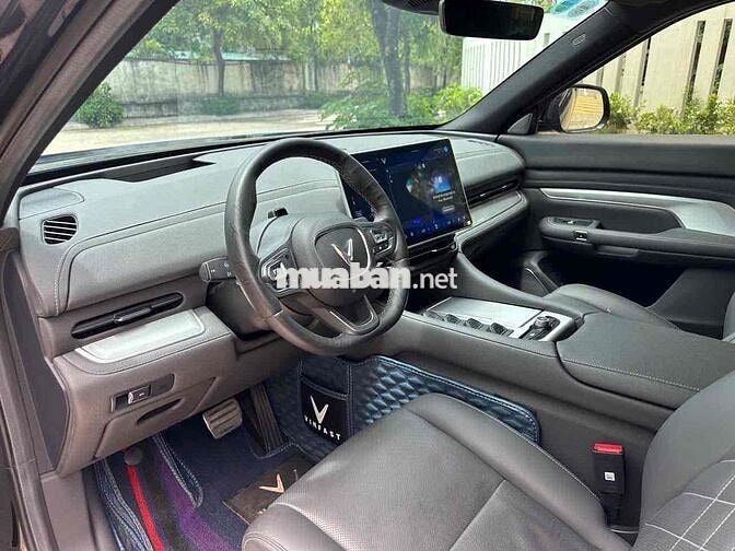 Xe điện VinFast VF9 Plus 2023 Đen