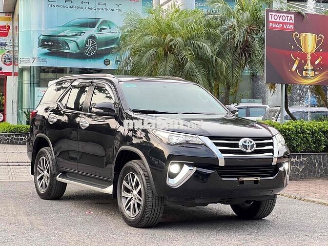 Toyota Fortuner 2017 máy xăng 2 cầu 645tr