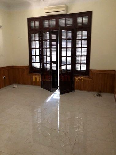 Cho thuê nhà số 44 ngõ 318 Đê La Thành, phường Ô Chợ Dừa, Hà Nội