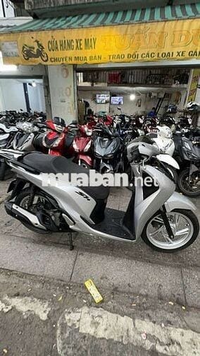 Honda SH 125 2018 Bạc Đã sử dụng
