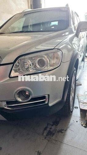 Chevrolet Captiva Bạc 7 chỗ