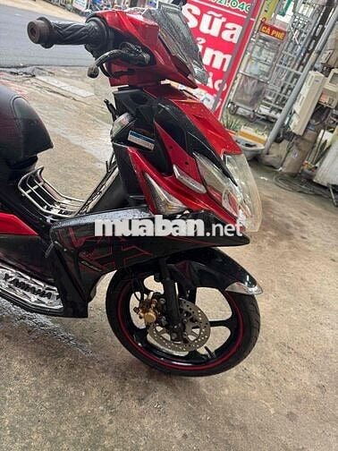 Yamaha Nouvo 5 Tự động Đỏ đen