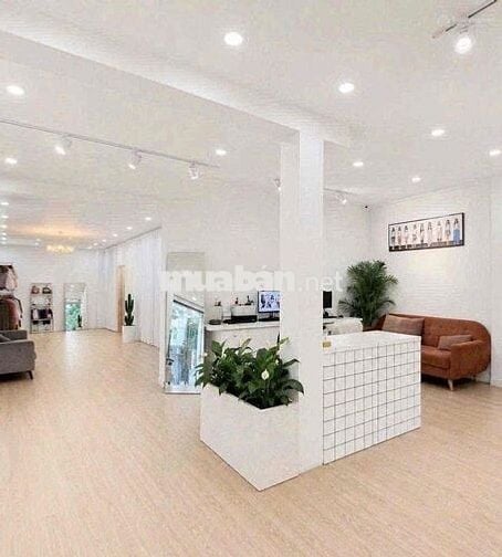 CHO THUÊ CĂN GÓC 2 MT HUỲNH VĂN BÁNH