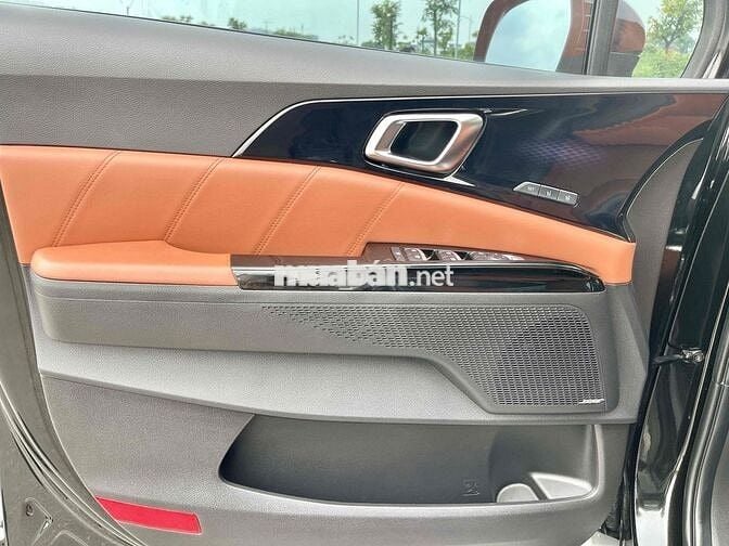 Bán xe Kia Carnival 2.2 D Signature 2024 biển Hà n