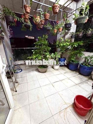 Mặt tiền kinh doanh - Khu dân Cư Bình Phú - Vị trí đẹp nhà 5 tầng