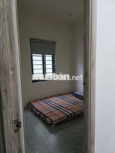 Cho nữ thuê phòng trong nhà mặt tiền