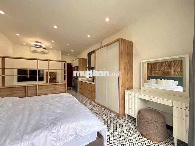 Trống lại căn hộ 45m2 ban công full nội thất gần vòng xoay dân chủ
