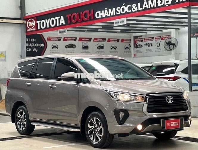 Toyota Innova 2022 2.0E Đồng Ánh Kim
