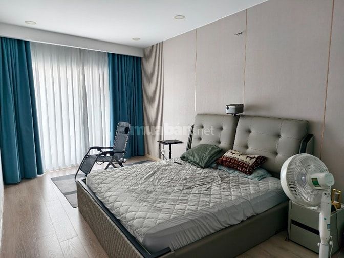 Cho thuê lại 2PN căn hộ  3PN 150m2