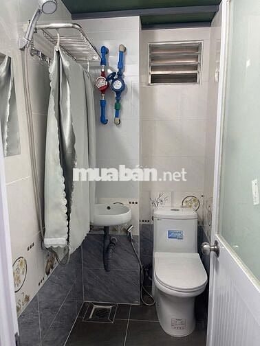 Nhà trọ mới xây, phòng lầu 1 gió rất mát , sạch sẽ