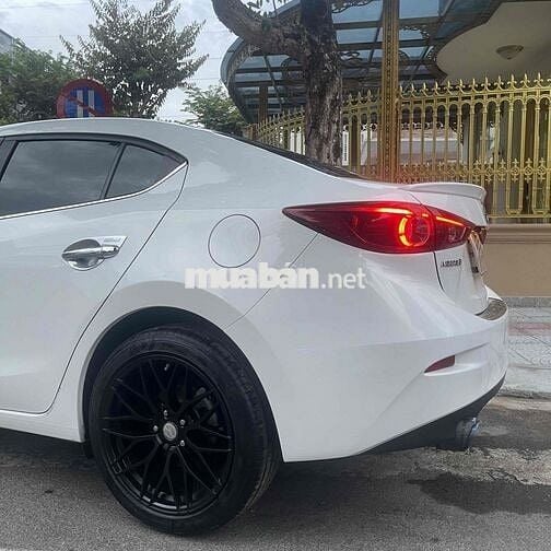 Mazda 3 sedan 2018