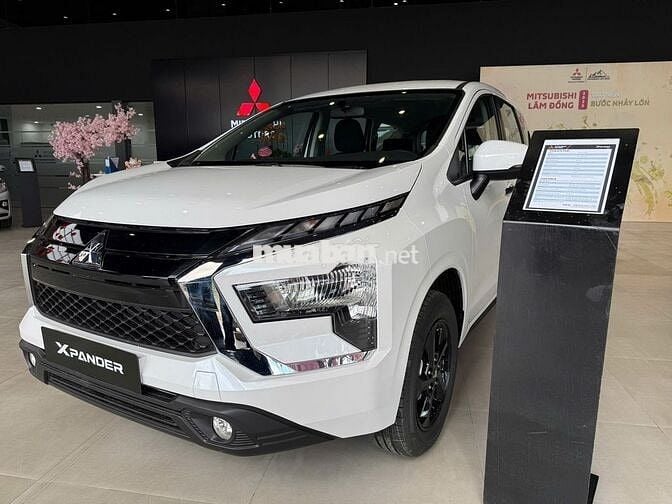 Mitsubishi Xpander AT ECO Trắng