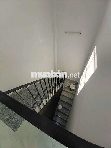 Cho thuê nhà Bình Tân Gần Aeon Tân Phú 4×7 2 tầng 1 sân thượng