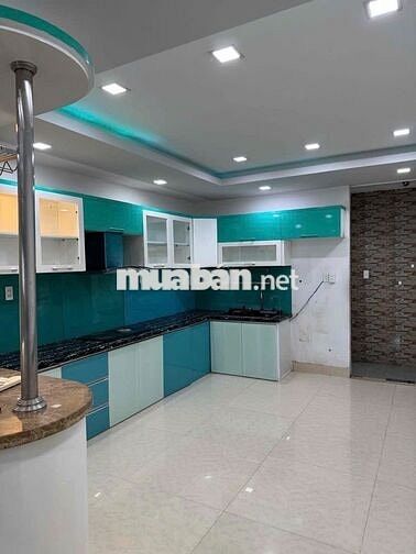 Mặt tiền khu Bắc Hải, DT: 4x18m, trệt 3 lầu, 6pn 5wc, nhà mới, sạch sẽ