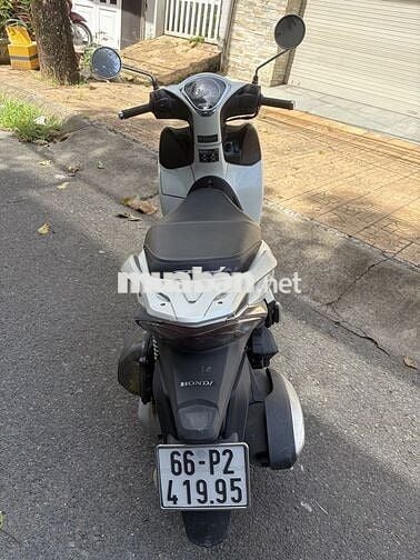 Honda SH Mode 2023 Trắng