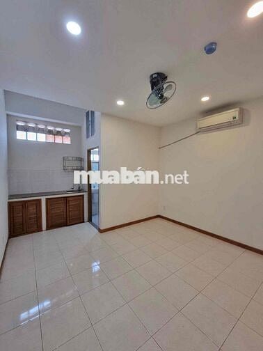 3tr5 phí siêu rẻ ngay trung tâm Q7