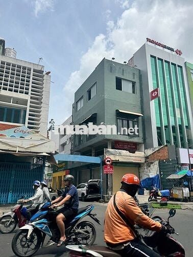 Cho thuê Góc 2 Mặt Tiền sư vạn Hạnh Quận 10 , 4,5x20m, 4 tầng , 85tr