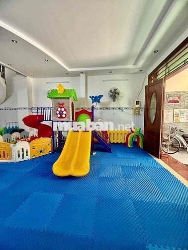 Nhà 5 tầng 6x20m , chính chủ gả nhanh