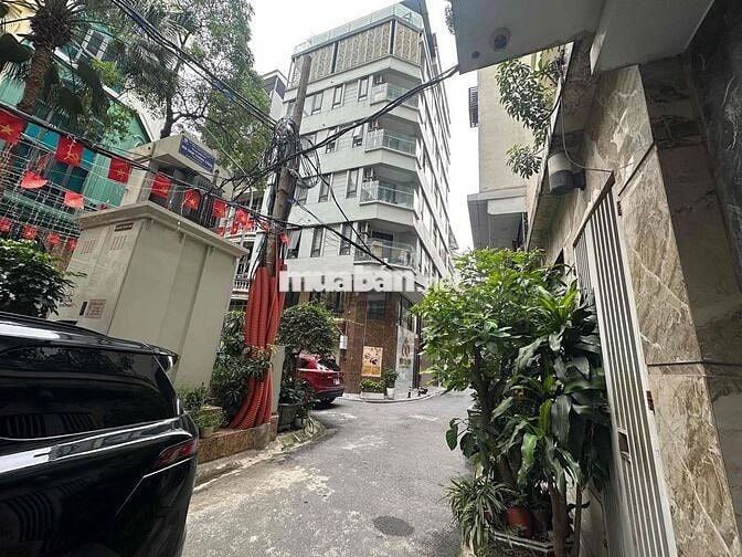 Căn hộ dịch vụ studio full đồ 37,8m2 ở 26 Nguyên Hồng Đống Đa
