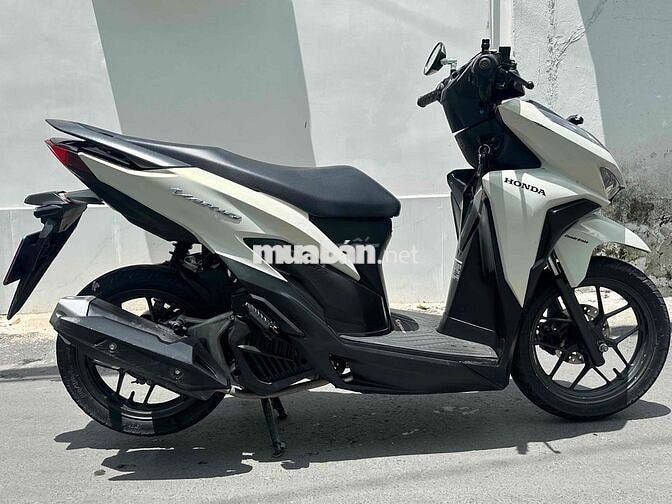 🛵🛵🛵Honda Vario 2022 Trắng bstp chính chủ