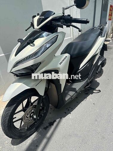 🛵🛵🛵Honda Vario 2022 Trắng bstp chính chủ