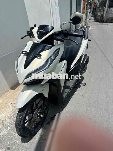 🛵🛵🛵Honda Vario 2022 Trắng bstp chính chủ