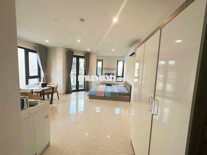 Căn hộ dịch vụ studio full đồ 37,8m2 ở 26 Nguyên Hồng Đống Đa