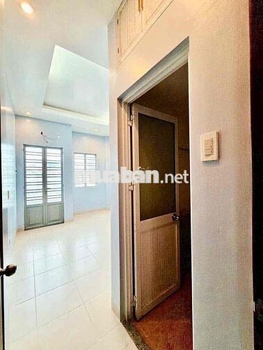 QUẬN 4 – 21m2 -dtsd 85,4 3TỶ75 -4 TẦNG + SÂN THƯỢNG –