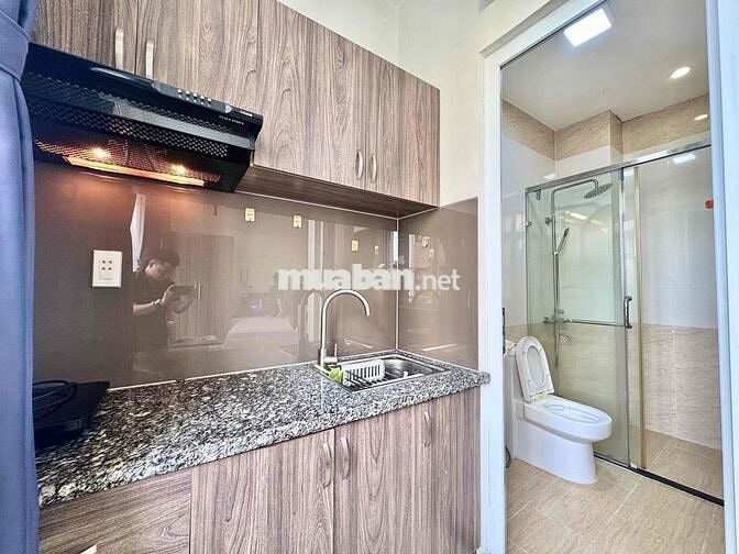 Căn hộ mới khai trương full nội thất ban công lớn khu ngã 4 Phú Nhuận