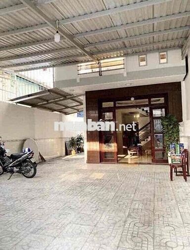 Bán gấp nhà: 6,8x22,3 lầu mặt tiền hẻm xe tải đường Nguyễn Thị Thập,Q7