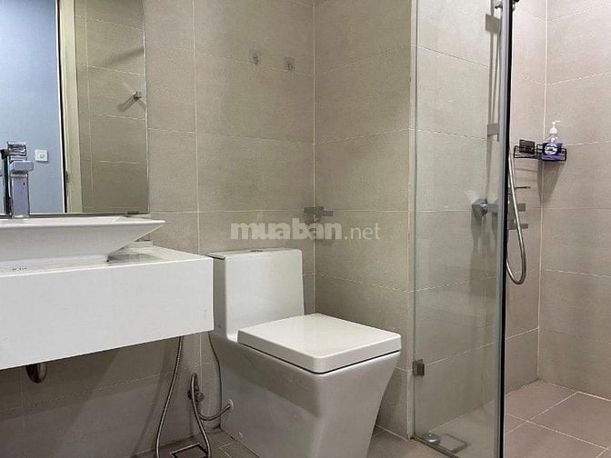 Căn 2PN tầng cao Nguyên Hồng 54m2 có nội thất 2,2tỷ có sổ hồng vay 70%