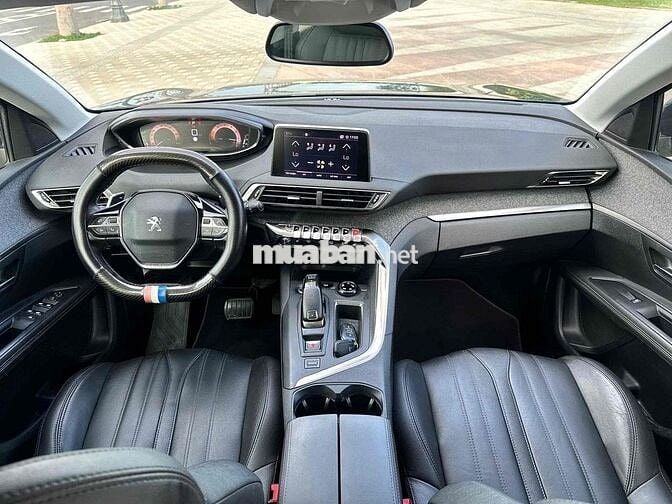Peugeot 3008 Bản full 2018 68000 km Đen