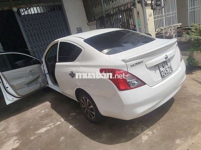 Nissan Sunny 2018 Trắng