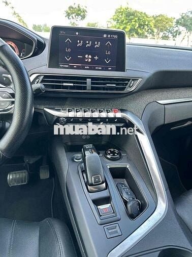 Peugeot 3008 Bản full 2018 68000 km Đen