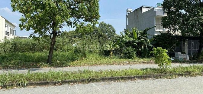 Cần bán gấp đất Vĩnh Phú I, đường 32m, 285m2, 12 tỷ, TL