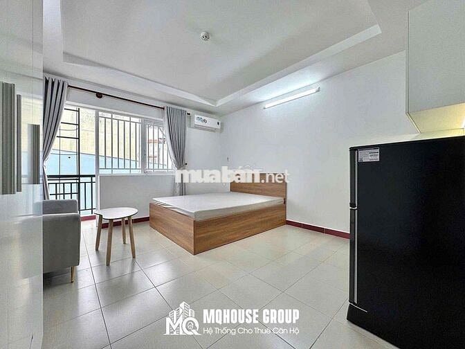 Căn hộ full nội thất ban công thoáng Cách Mạng Tháng 8 Quận 1