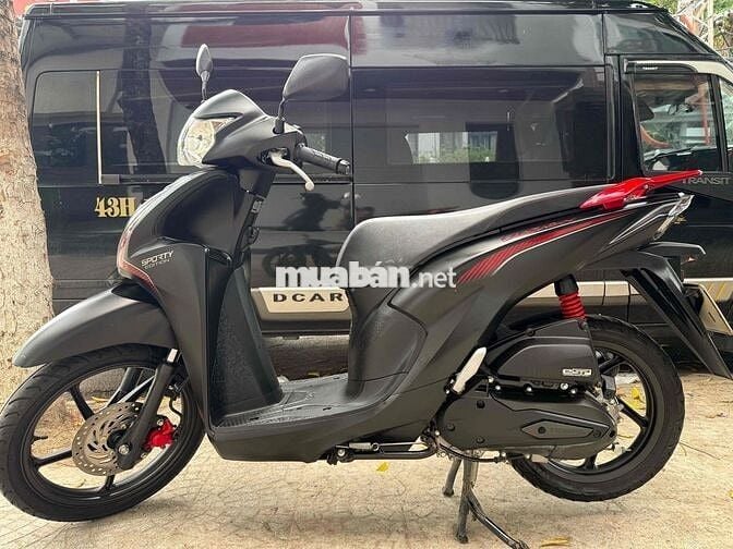 Vision 2024 bản Thể thao Đen nhám khoá ga 5000km