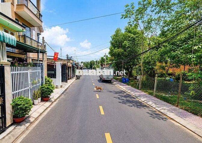 ĐẤT THỊ TRẤN CỦ CHI. MẶT TIỀN ĐƯỜNG NHỰA. SHR. 720 TRIỆU