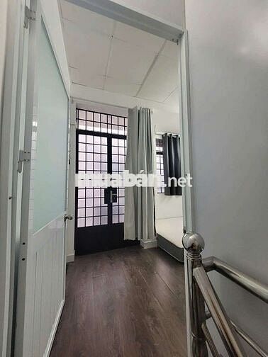 cho thuê nhà đúc lầu hẻm 275/75/ quang trung p10 GV nhà đẹp giá 7tr