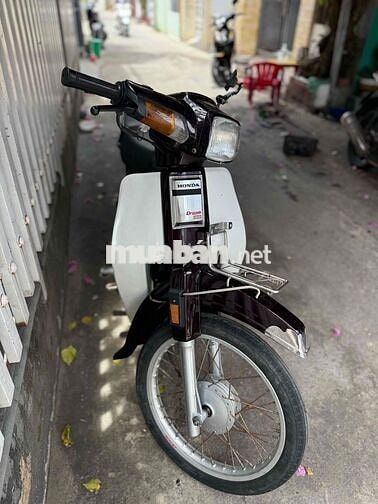Honda Dream Thái Nâu trắng