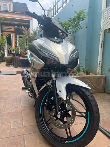 Xe Exciter 155 giũ kỷ như mới xe chính chủ 